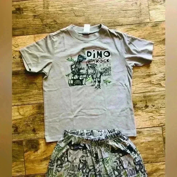 Childrens place gray black dinosaur PJ set Youth size 6-7 - Picture 3 of 6